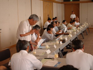 事業進捗状況の説明をする社土木事務所高橋主幹